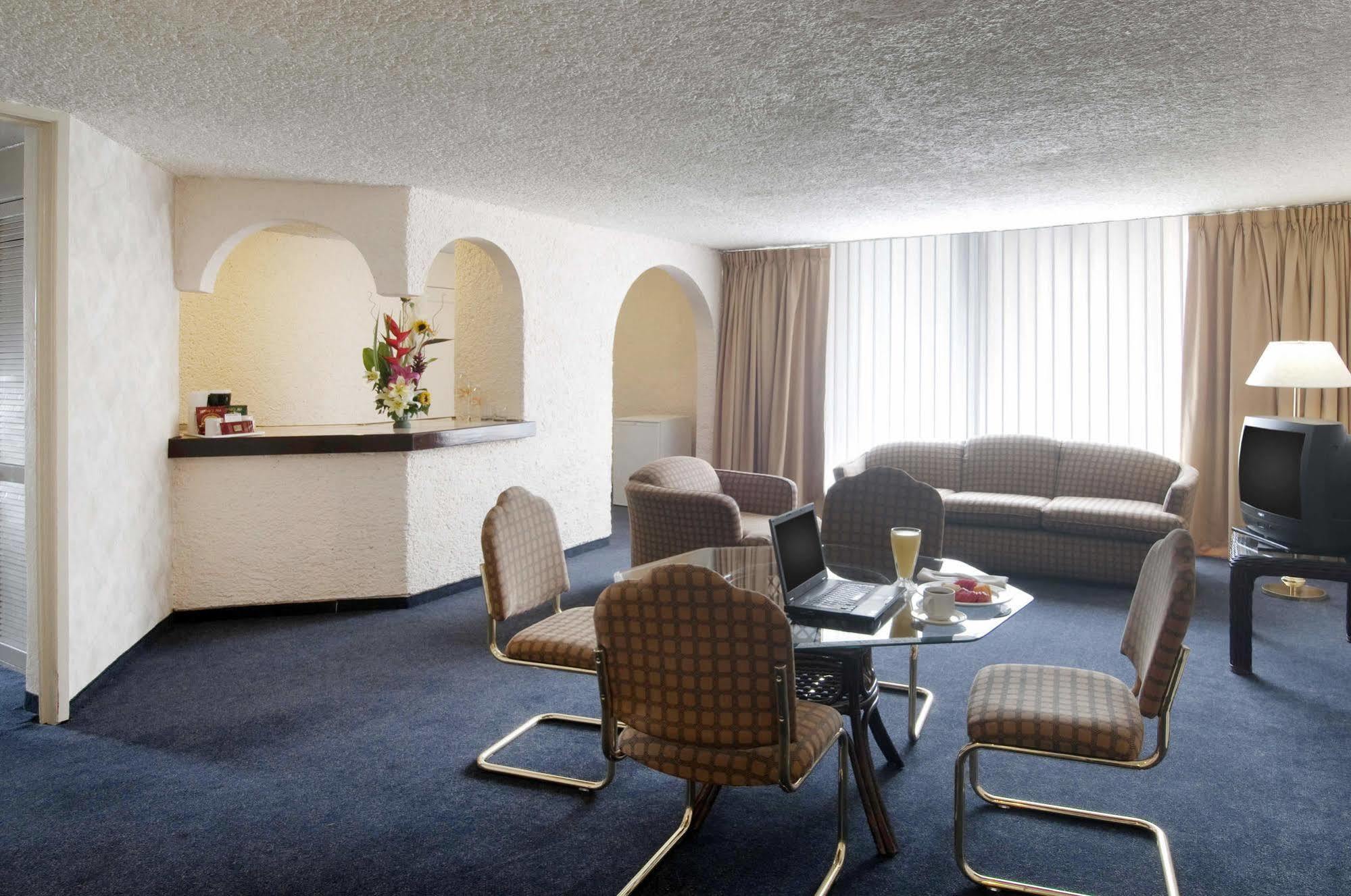 Gamma Pachuca Hotel Bagian luar foto